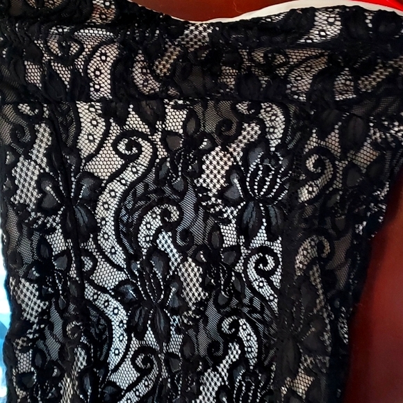 Charlotte Russe Lace top - Picture 1 of 4